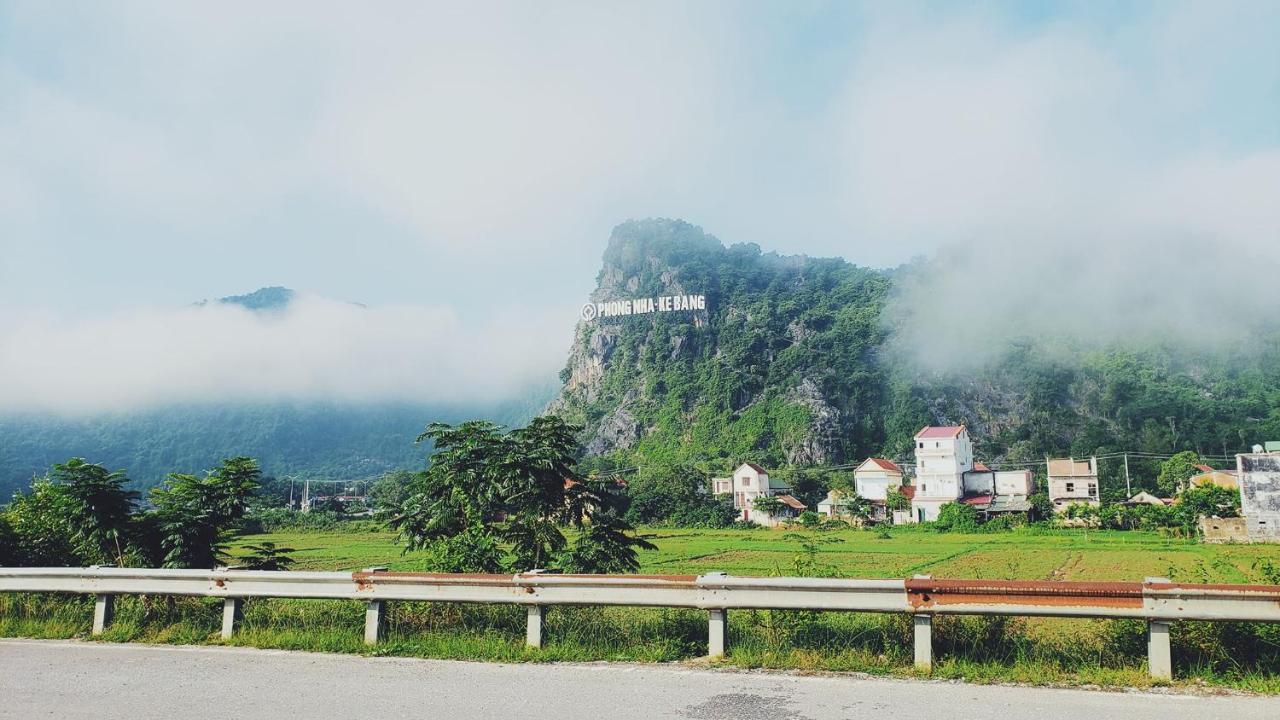Trung Duc Hotel Фонгня Экстерьер фото