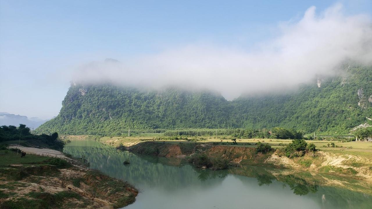 Trung Duc Hotel Фонгня Экстерьер фото